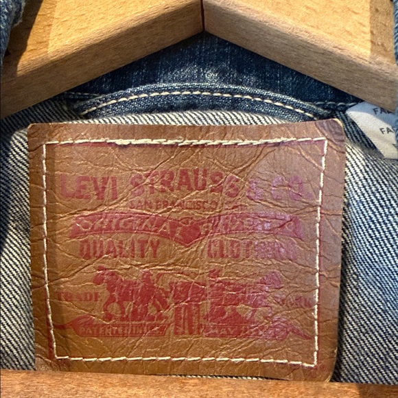Levi’s Men's Blue Denim Jacket - Picture 2 of 5